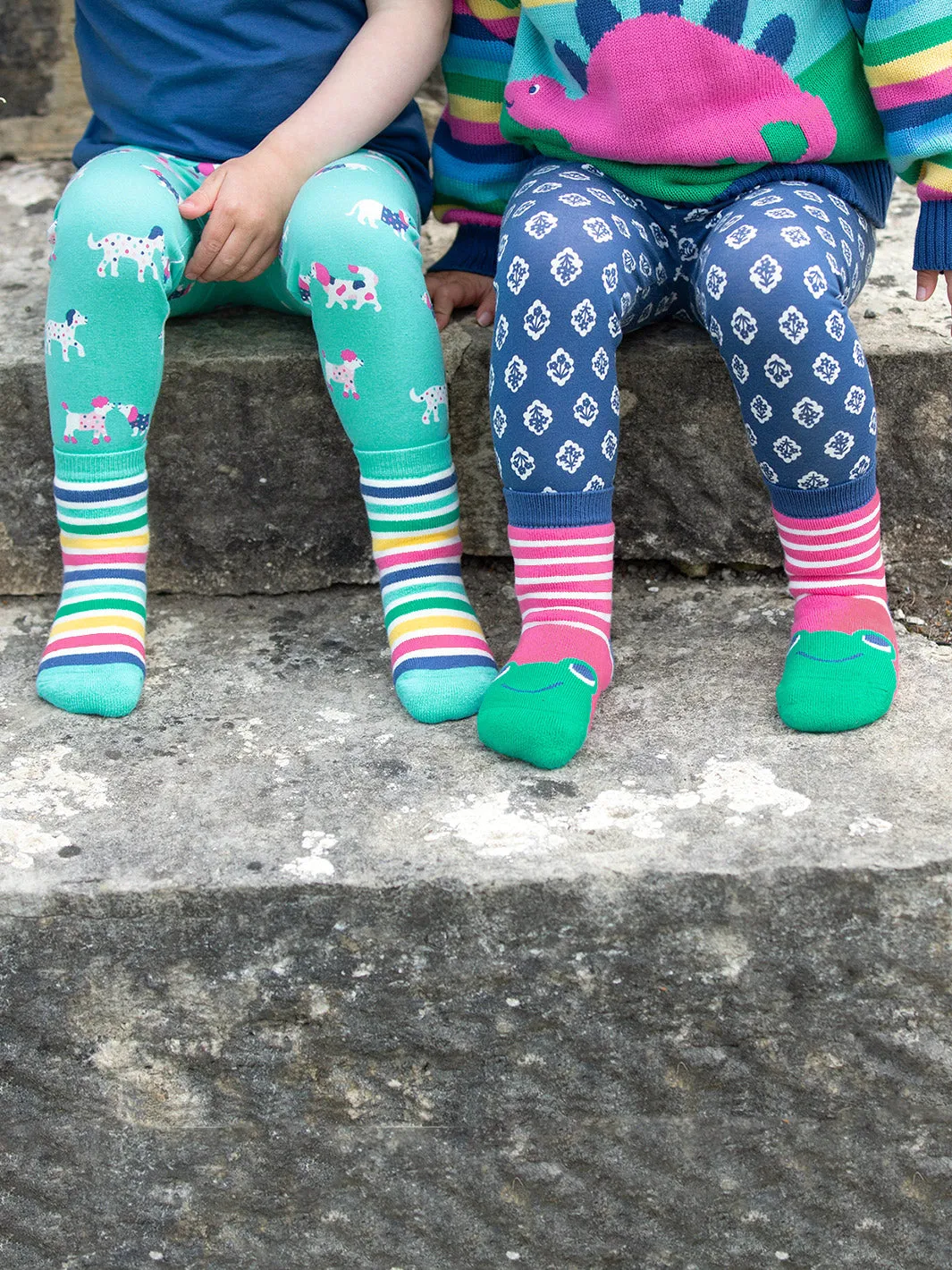Kite Frog face grippy socks pink