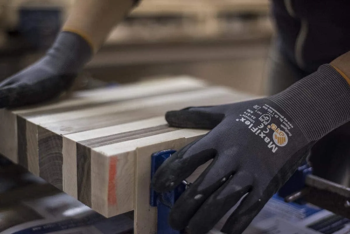 MaxiFlex 34-874 Ultimate Seamless Nitrile Grip Work Gloves