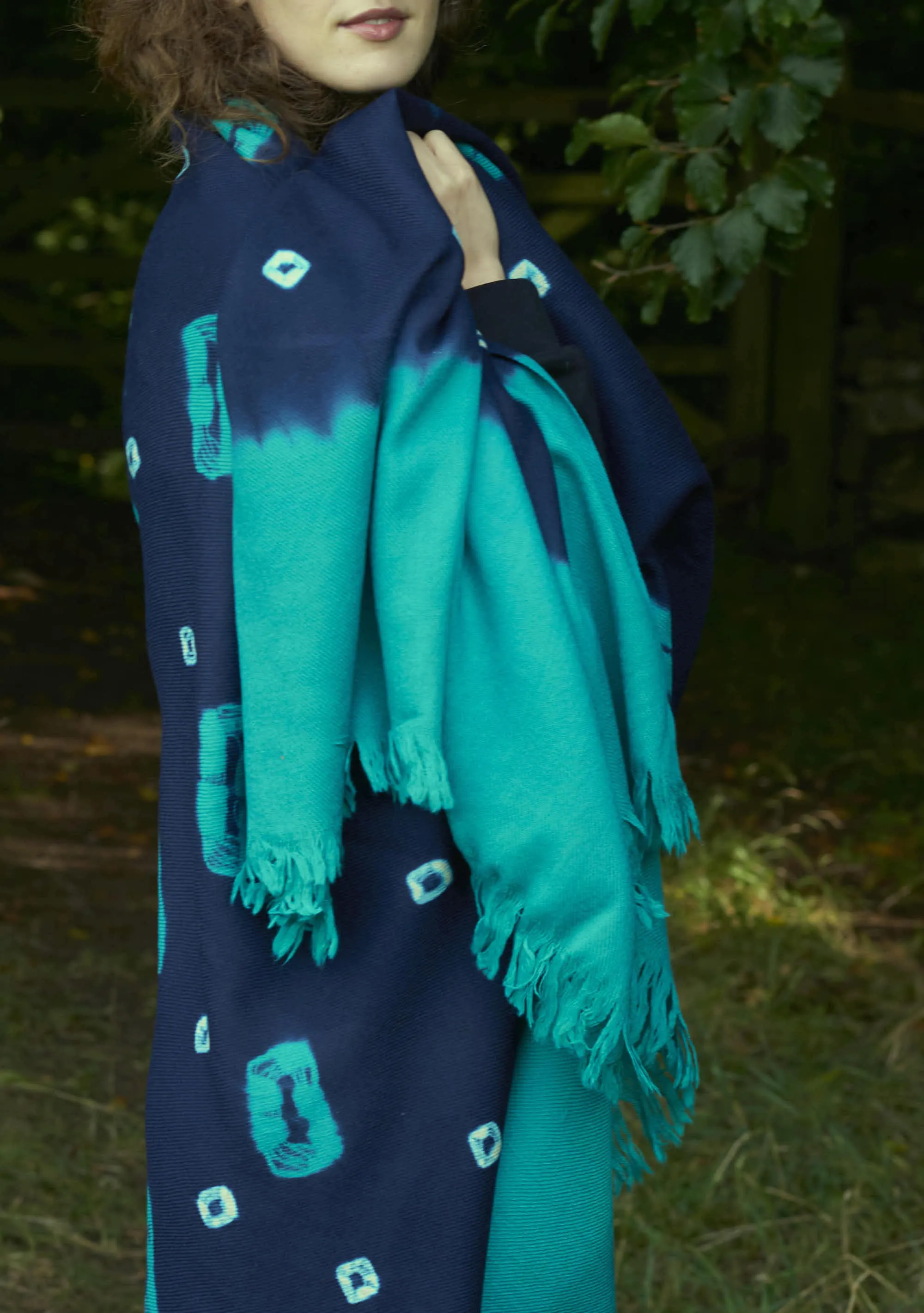Pure wool ‘Bandhani’ Shawl | Navy & Sea Green